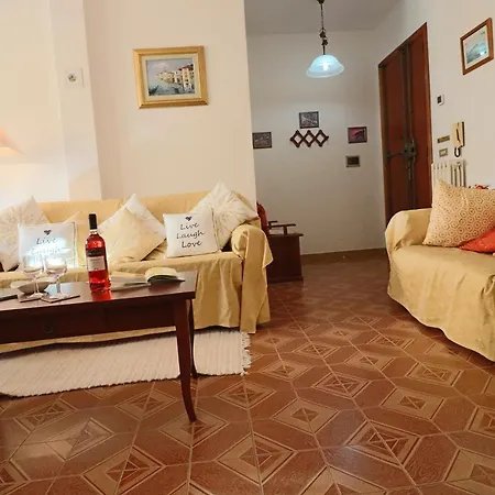 Casa Vacanze Lynne A *